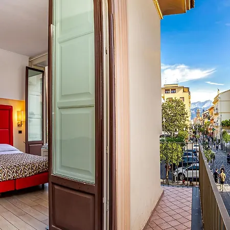 블루룸스 4* 소렌토