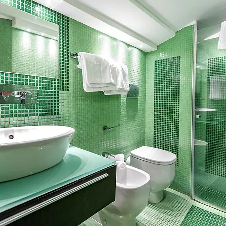 블루룸스 게스트하우스 4*