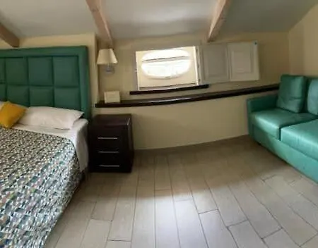 블루룸스 게스트하우스 소렌토